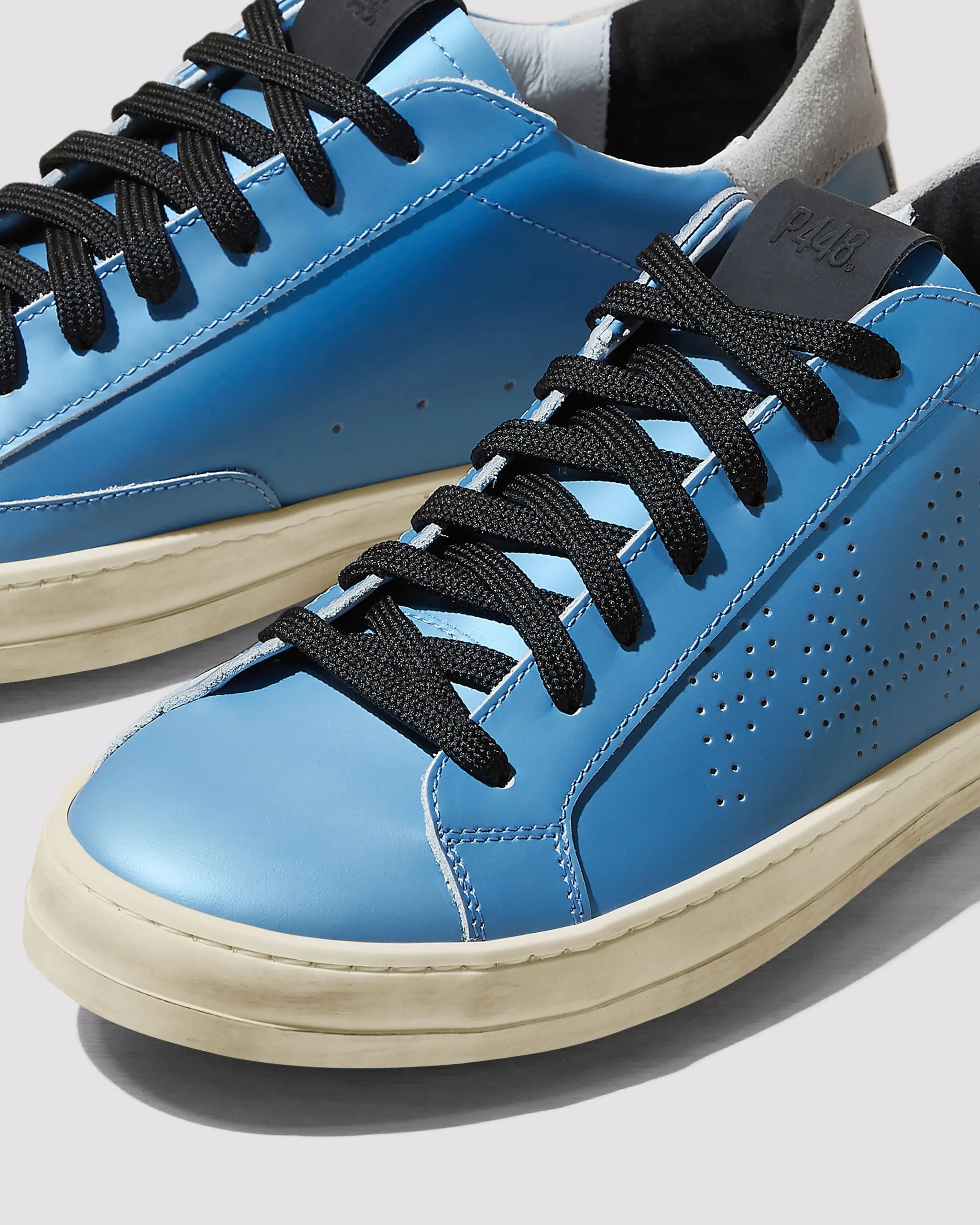 Women P448 Low Tops>John Solaris