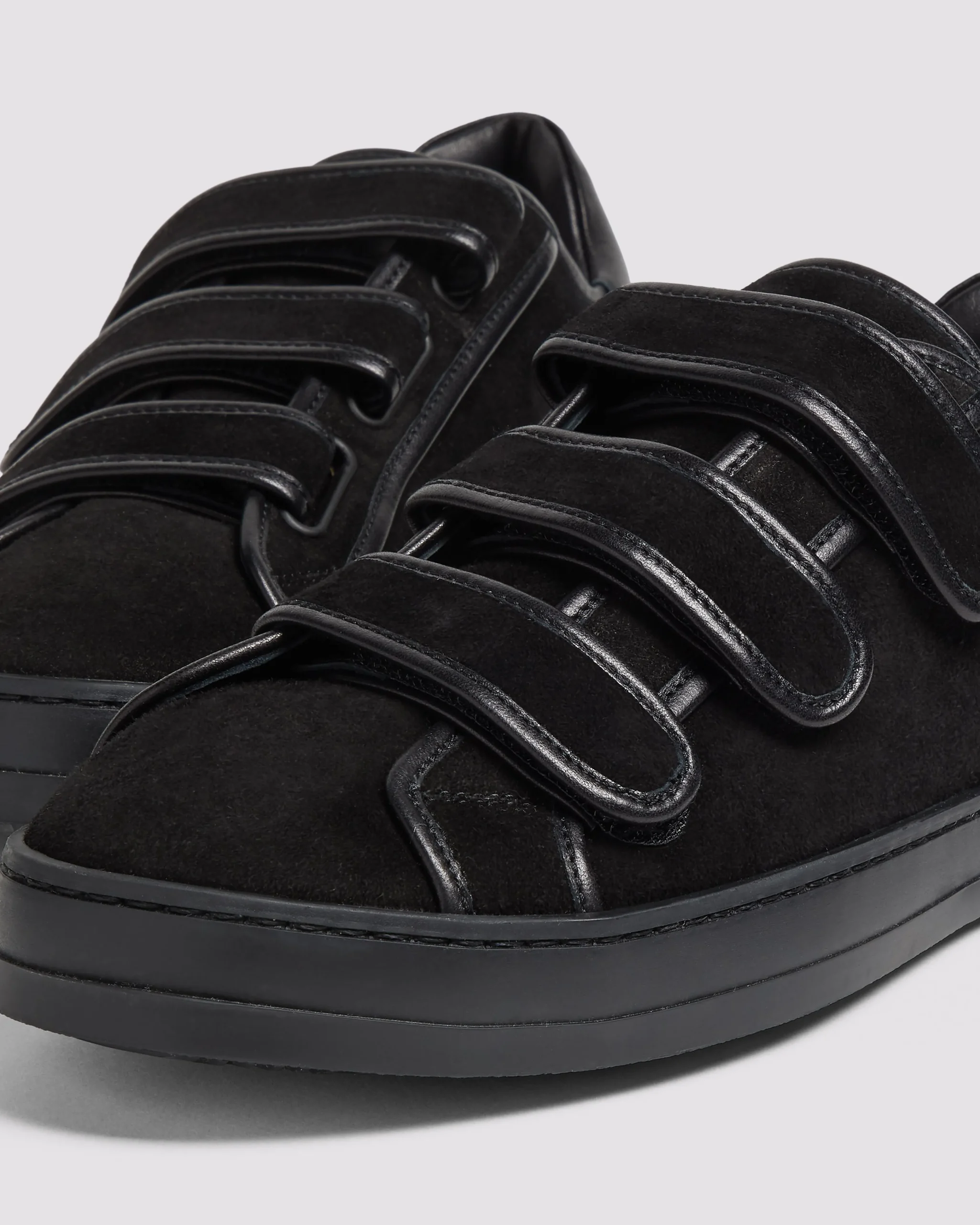 P448 Low Tops>John Velcro