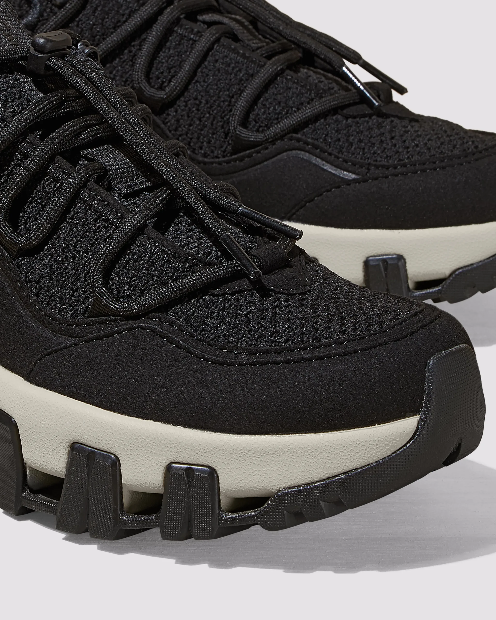 Women P448 Trainers|Low Tops>Monalea Tux/