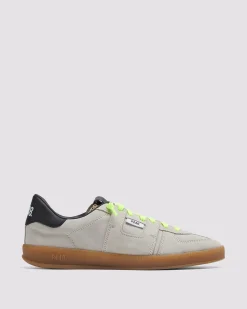 Women P448 Low Tops>Monza Trek