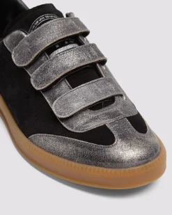 Women P448 Low Tops><noscript><img width=