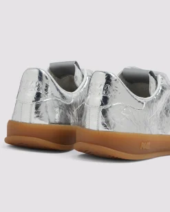 Women P448 Low Tops><noscript><img width=